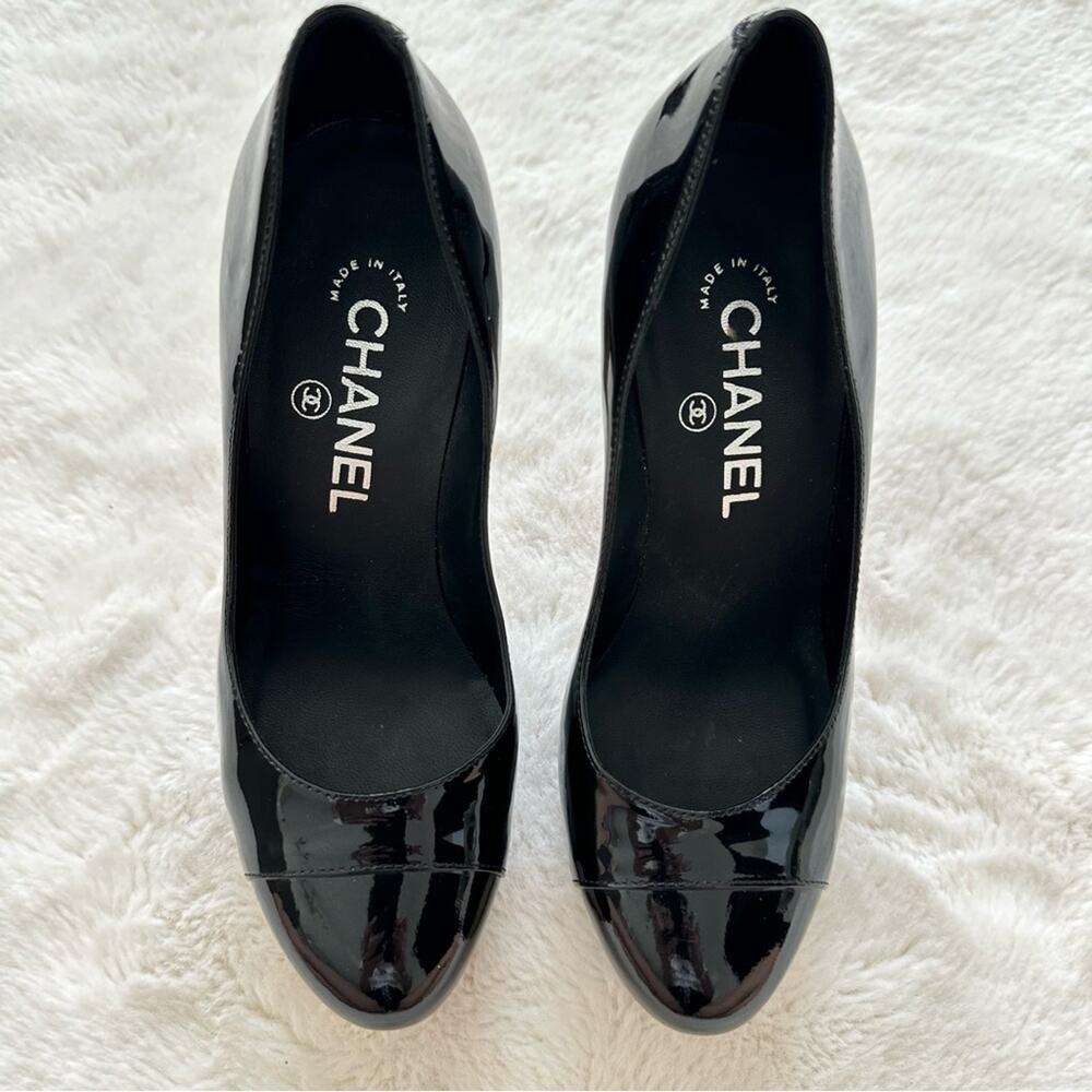 CHANEL women patent leather high heel shoes size 36 EU Authentic - Picture 2 of 9